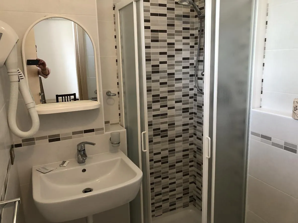 Beach Hotel Clerice Rimini 2*,