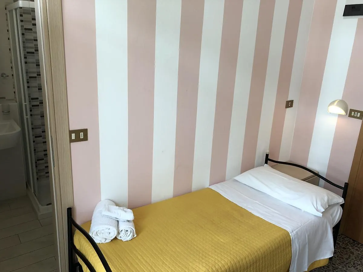 **  Beach Hotel Clerice Rimini Włochy